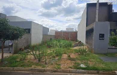 Imagem: O terreno possui 1 Dormitório, 1 Banheiro, 50m² de Área e