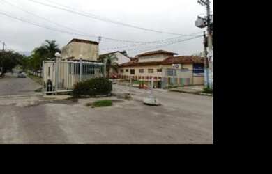 Imagem: A casa possui 2 Dormitórios, 1 Banheiro, 1 Vaga na garagem