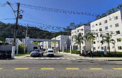 Imagem: O apartamento possui 1 Dormitório, 1 Banheiro, 1 Vaga na garagem