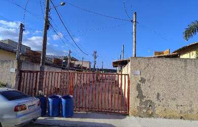 Imagem: A casa possui 2 Dormitórios, 1 Banheiro, 52m² de Área e 113m²