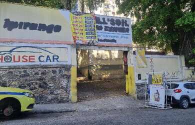 Imagem: A casa possui 1 Dormitório, 1 Banheiro, 392m² de Área e 1102m²