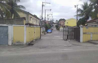 Imagem: A casa possui 2 Dormitórios, 1 Banheiro, 1 Vaga na garagem