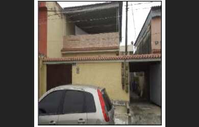 Imagem: A casa possui 1 Dormitório, 1 Banheiro, 65m² de Área e 93m²