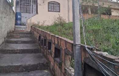 Imagem: A casa possui 1 Dormitório, 1 Banheiro, 43m² de Área, 57m²