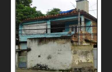 Imagem: A casa possui 2 Dormitórios, 1 Banheiro, 80m² de Área e 67m²