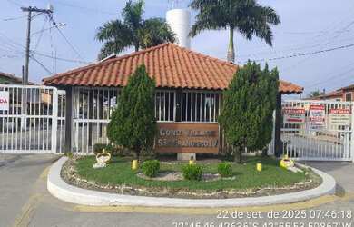 Imagem: A casa possui 2 Dormitórios, 1 Banheiro, 1 Vaga na garagem