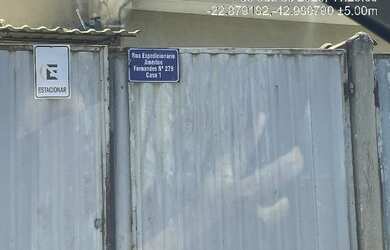 Imagem: A casa possui 1 Dormitório, 1 Banheiro, 1 Vaga na garagem