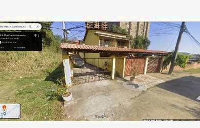 Imagem: A casa possui 2 Dormitórios, 1 Banheiro, 1 Vaga na garagem