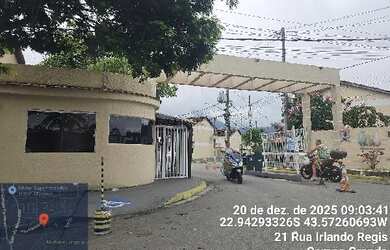 Imagem: A casa possui 2 Dormitórios, 1 Banheiro, 1 Vaga na garagem