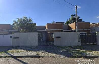 Imagem: A casa possui 3 Dormitórios, 1 Banheiro, 50m² de Área e 105m²