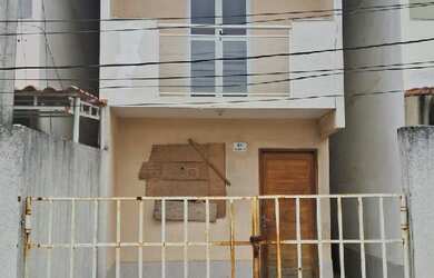 Imagem: A casa possui 2 Dormitórios, 1 Banheiro, 1 Vaga na garagem