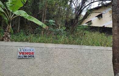 Imagem: O terreno possui 1 Dormitório, 1 Banheiro, 50m² de Área