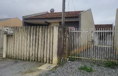 Imagem: A casa possui 1 Dormitório, 1 Banheiro e está localizado