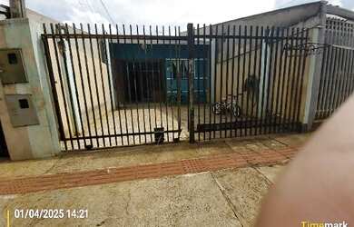 Imagem: A casa possui 1 Dormitório, 1 Banheiro e está localizado