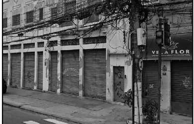 Imagem: A sala comercial possui 1 Dormitório, 1 Banheiro, 869m² de