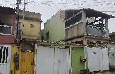 Imagem: A casa possui 2 Dormitórios, 1 Banheiro, 1 Vaga na garagem