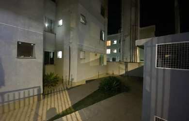 Imagem: O apartamento possui 3 Dormitórios, 1 Banheiro, 1 Vaga na garagem