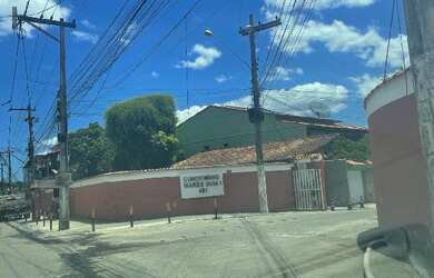 Imagem: A casa possui 2 Dormitórios, 1 Banheiro, 55m² de Área, 153m²