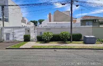 Imagem: A casa possui 3 Dormitórios, 1 Banheiro, 161m² de Área, 167m²