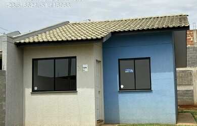 Imagem: A casa possui 2 Dormitórios, 1 Banheiro, 1 Vaga na garagem