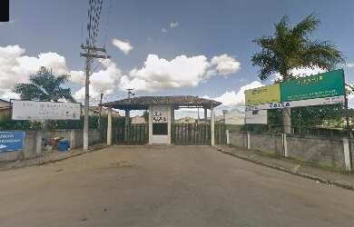 Imagem: A casa possui 2 Dormitórios, 1 Banheiro, 1 Vaga na garagem