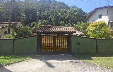 Imagem: O terreno possui 1 Dormitório, 1 Banheiro, 50m² de Área