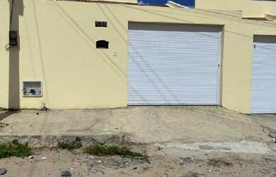 Imagem: A casa possui 2 Dormitórios, 1 Banheiro, 1 Vaga na garagem