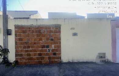 Imagem: A casa possui 2 Dormitórios, 1 Banheiro, 60m² de Área e