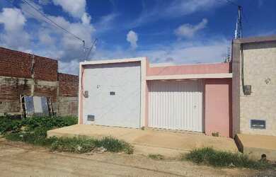 Imagem: A casa possui 2 Dormitórios, 1 Banheiro, 55m² de Área e 147m²