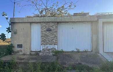 Imagem: A casa possui 3 Dormitórios, 1 Banheiro, 112m² de Área e