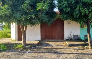 Imagem: A casa possui 1 Dormitório, 1 Banheiro, 120m² de Área e 184m²