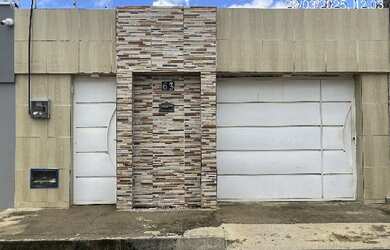 Imagem: A casa possui 2 Dormitórios, 1 Banheiro, 113m² de Área, 150m²