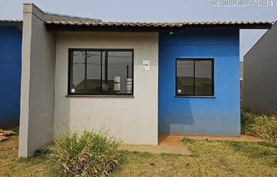 Imagem: A casa possui 2 Dormitórios, 1 Banheiro, 42m² de Área, 180m²