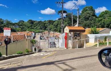 Imagem: A casa possui 2 Dormitórios, 1 Banheiro, 1 Vaga na garagem