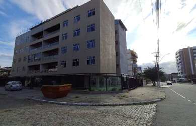 Imagem: O apartamento possui 3 Dormitórios, 1 Banheiro, 1 Vaga na garagem