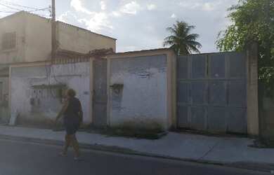 Imagem: A casa possui 2 Dormitórios, 1 Banheiro, 76m² de Área e 323m²