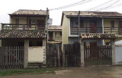 Imagem: A casa possui 2 Dormitórios, 1 Banheiro, 1 Vaga na garagem
