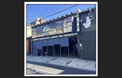 Imagem: A loja possui 1 Dormitório, 1 Banheiro e 360m² de Área e