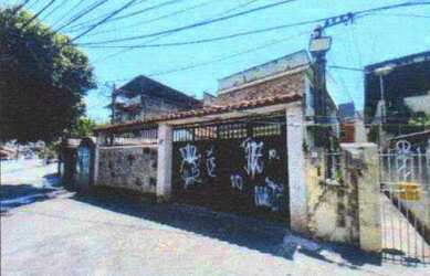 Imagem: O apartamento possui 2 Dormitórios, 1 Banheiro, 206m² de Área