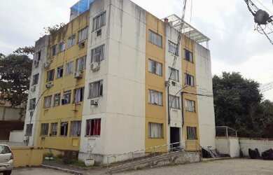 Imagem: O apartamento e possui 3 Dormitórios, Suítes, 1 Banheiro