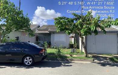 Imagem: A casa possui 1 Dormitório, 1 Banheiro, 1 Vaga na garagem