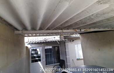 Imagem: A casa possui 2 Dormitórios, 1 Banheiro, 1 Vaga na garagem