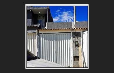 Imagem: A casa possui 1 Dormitório, 1 Banheiro, 1 Vaga na garagem