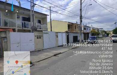 Imagem: A casa possui 2 Dormitórios, 1 Banheiro, 1 Vaga na garagem