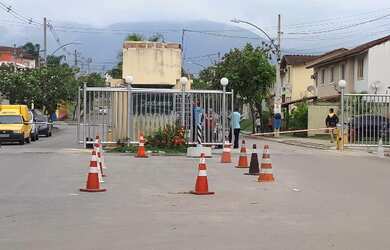 Imagem: A casa possui 2 Dormitórios, 1 Banheiro, 1 Vaga na garagem