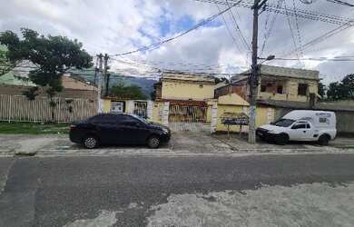 Imagem: A casa possui 2 Dormitórios, 1 Banheiro, 54m² de Área, 60m²