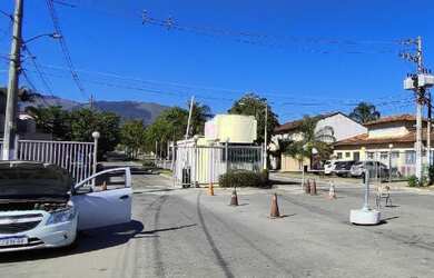 Imagem: A casa possui 2 Dormitórios, 1 Banheiro, 1 Vaga na garagem