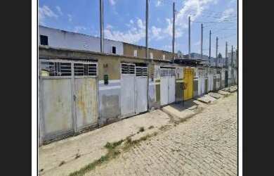 Imagem: A casa e possui 1 Dormitório, 1 Banheiro, 1 Vaga na garagem
