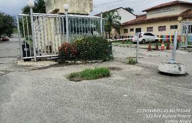 Imagem: A casa possui 2 Dormitórios, 1 Banheiro, 1 Vaga na garagem