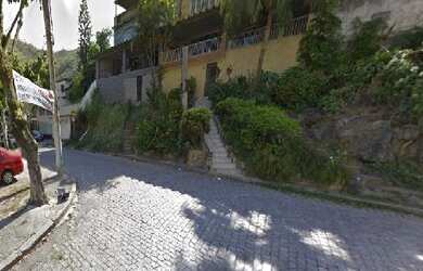 Imagem: A casa possui 1 Dormitório, 1 Banheiro, 34m² de Área, 107m²